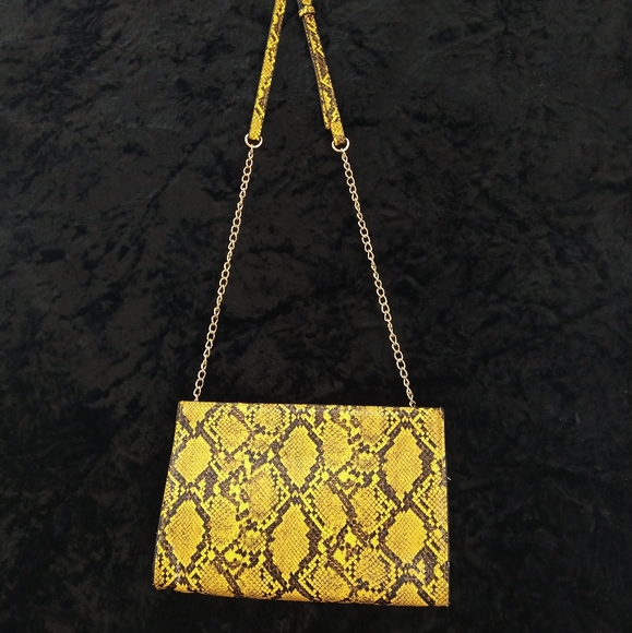 Mustard Jax Vegan Leather Crossbody Bag - Picture 5 of 6